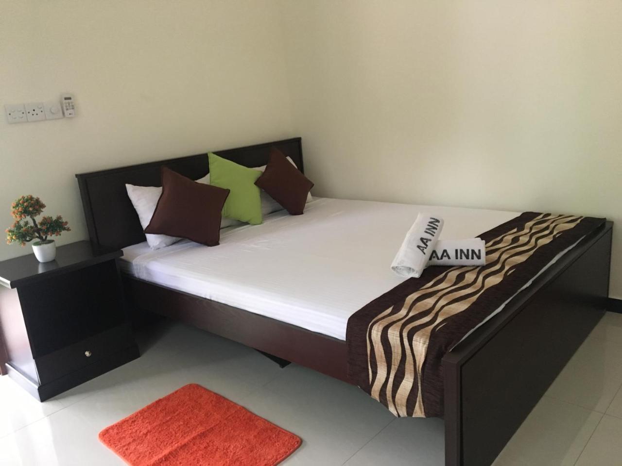 Aa Inn Trincomalee Exteriör bild