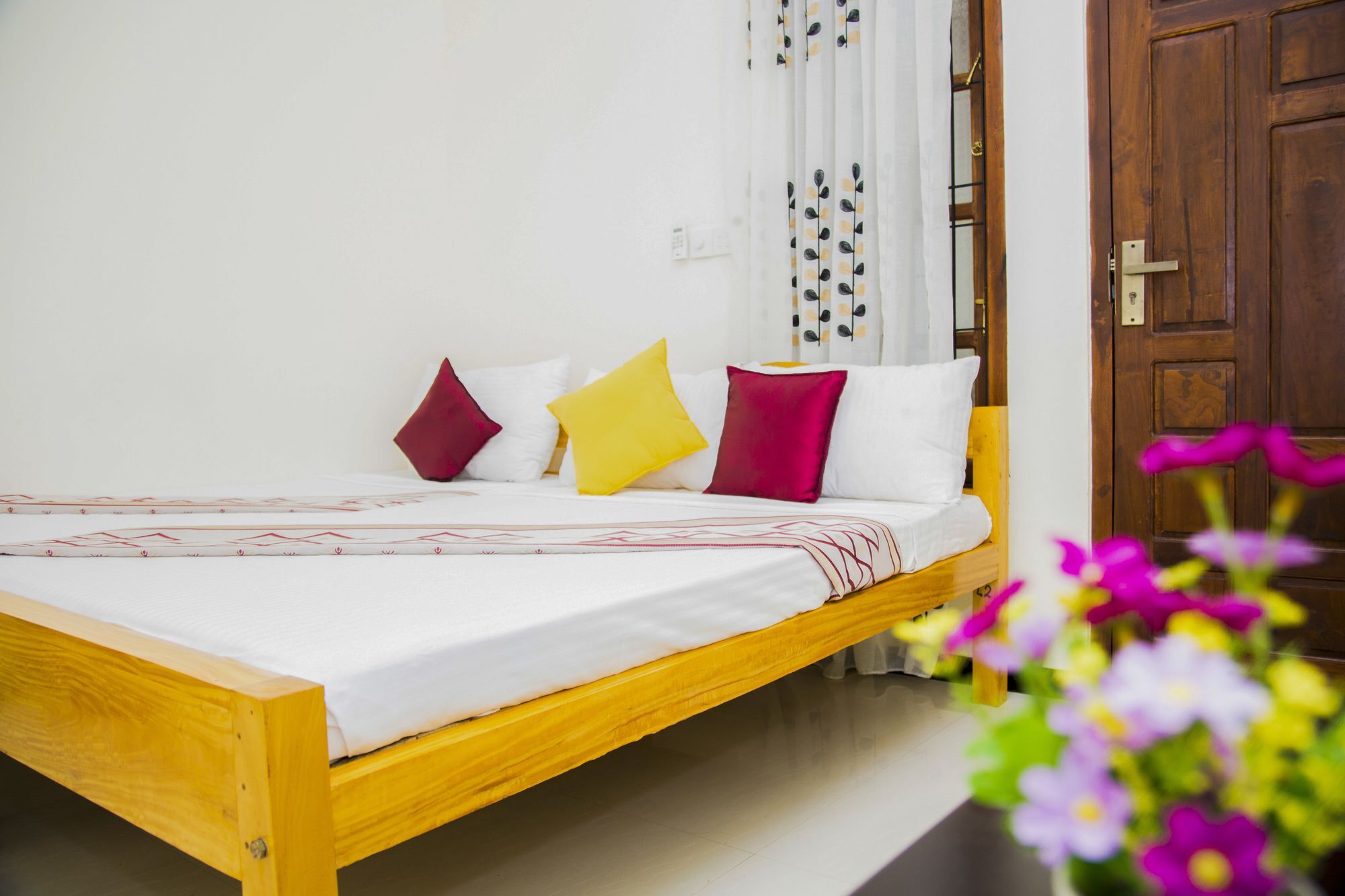 Aa Inn Trincomalee Exteriör bild