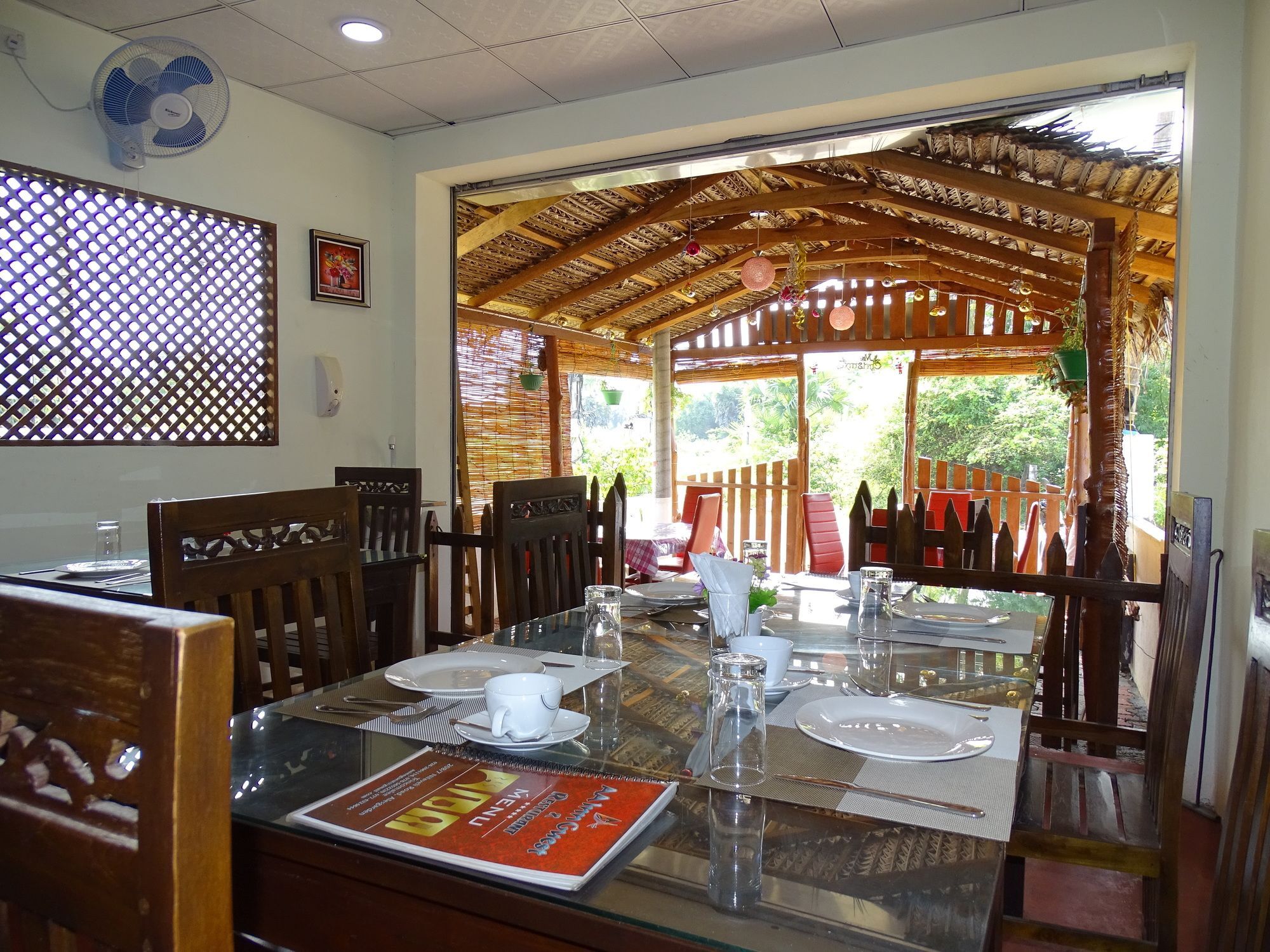 Aa Inn Trincomalee Exteriör bild